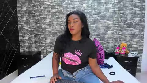 Snapshot of arianaablack chatting on February 2025 12:01:02 PM Ariana online show from February 2025 12:01:02 PM