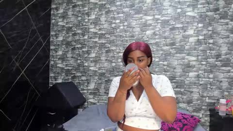 Snapshot of arianaablack chatting on October 2025 12:06:01 PM Ariana online show from October 2025 12:06:01 PM