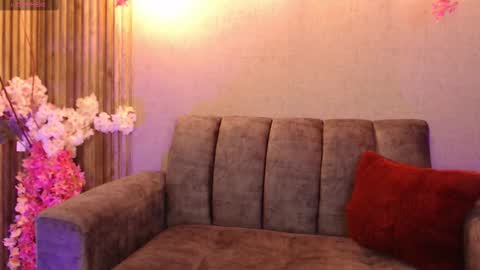 arianaarousse online show from January 2026 07:51:02 PM