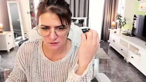 Ana online show from October 2025 09:21:02 AM