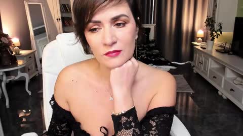 Ana online show from November 2025 12:16:01 PM