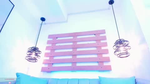 Ari  online show from September 2025 01:25:02 PM