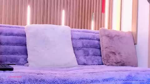 Ari  online show from January 2026 12:53:02 PM