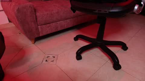 Arianna online show from October 2025 07:58:02 PM