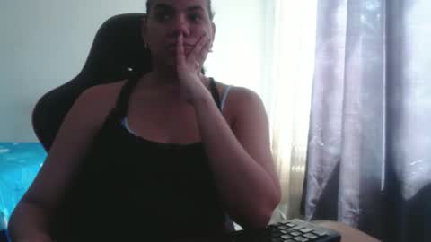 ariannaloovel online show from October 2025 06:16:02 PM