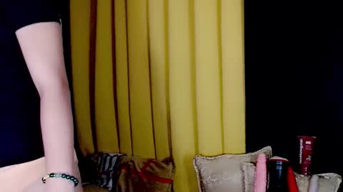 ARIANNE CUMS  online show from September 2025 09:58:01 PM