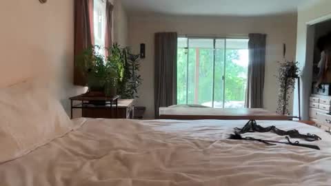 Aria  online show from May 2026 07:31:02 PM
