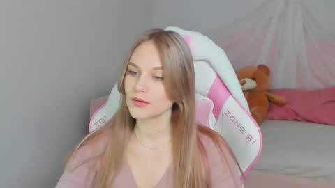 Aria online show from September 2025 06:11:02 PM