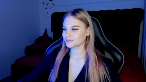 Aria online show from November 2025 06:30:01 PM