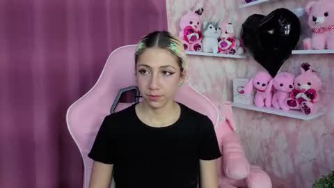 Snapshot of aribunnie chatting on November 2025 08:54:01 PM Ari Bunnie online show from November 2025 08:54:01 PM