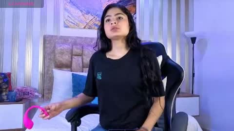 Ariel  online show from April 2026 09:05:01 PM