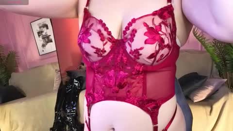 Ari online show from October 2025 06:05:01 AM