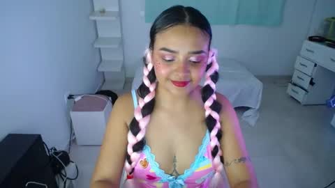 daniella online show from February 2025 02:18:01 AM