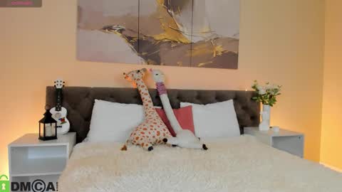 Snapshot of ariella_sol chatting on October 2025 01:17:02 AM Ariella GTM3 Tue Wed Thu Fri Sat 0400 am-1030pm online show from October 2025 01:17:02 AM