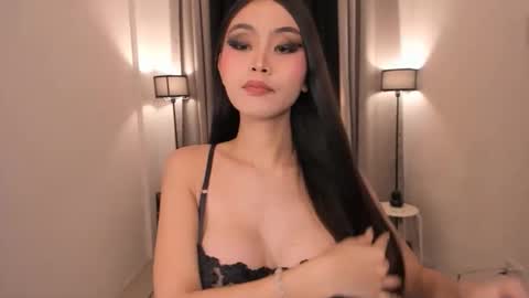 MIRA GREYSON online show from April 2026 12:23:01 AM