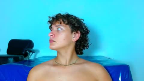 Ariel Aoir online show from March 2026 09:25:01 PM