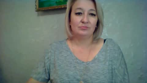 Snapshot of arielxloveresss chatting on October 2025 01:14:01 PM ArielXLoveresss online show from October 2025 01:14:01 PM