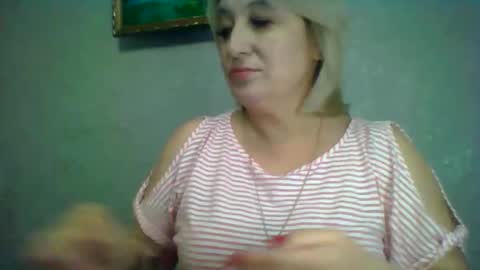 Snapshot of arielxloveresss chatting on November 2025 05:50:02 AM ArielXLoveresss online show from November 2025 05:50:02 AM