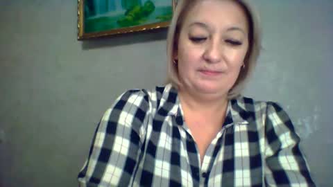 Snapshot of arielxloveresss chatting on November 2025 04:09:02 PM ArielXLoveresss online show from November 2025 04:09:02 PM
