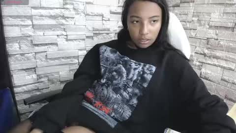 Snapshot of arietta_ chatting on February 2025 12:17:02 PM ARIETTA online show from February 2025 12:17:02 PM