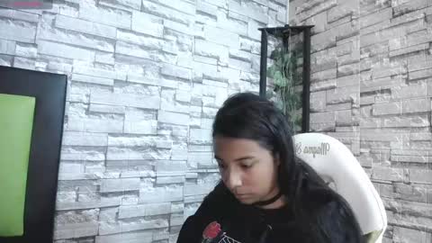 Snapshot of arietta_ chatting on February 2025 06:36:02 PM ARIETTA online show from February 2025 06:36:02 PM