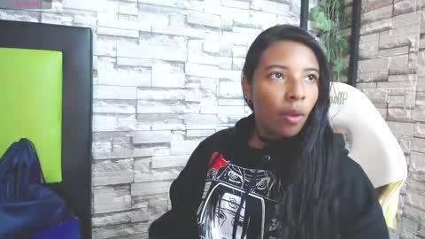 Snapshot of arietta_ chatting on February 2025 01:17:02 PM ARIETTA online show from February 2025 01:17:02 PM