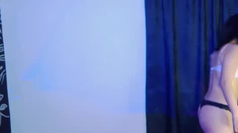 Ari online show from October 2025 07:49:01 PM