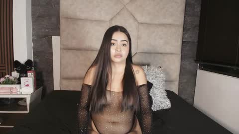 ariia_monroee online show from April 2026 01:31:02 AM