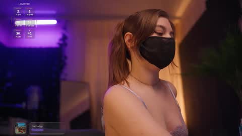 Arina online show from November 2025 05:34:02 PM