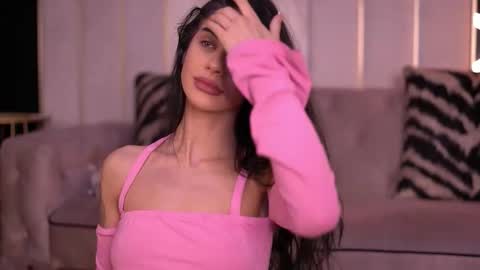 Arina online show from November 2025 06:13:01 PM