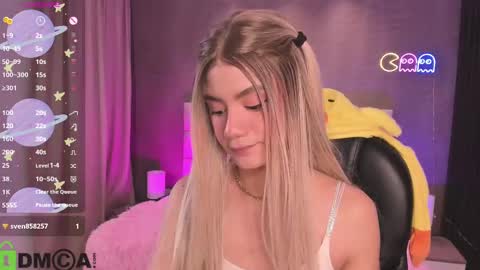 Ari  online show from September 2025 10:13:01 PM