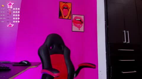 Snapshot of arisha_davis chatting on December 2024 07:45:01 PM arisha_davis online show from December 2024 07:45:01 PM