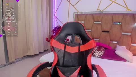 Ariadna online show from December 2024 08:28:02 PM