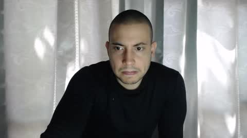 Snapshot of armando_2002 chatting on November 2025 05:56:02 PM ARMANDO online show from November 2025 05:56:02 PM