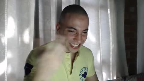 Snapshot of armando_2002 chatting on November 2025 06:29:02 PM ARMANDO online show from November 2025 06:29:02 PM