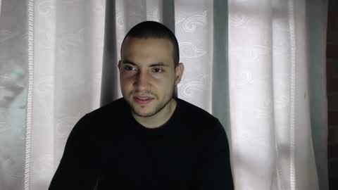 Snapshot of armando_2002 chatting on November 2025 04:40:02 PM ARMANDO online show from November 2025 04:40:02 PM