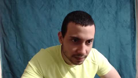 Snapshot of armando_2002 chatting on December 2025 06:04:01 PM ARMANDO online show from December 2025 06:04:01 PM