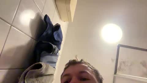 armyskater32 online show from November 2025 09:26:02 AM