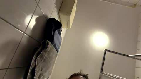 armyskater32 online show from April 2026 08:04:01 PM