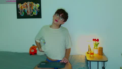 Arnold online show from September 2025 04:27:01 AM