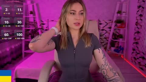 Snapshot of arolinanight chatting on May 2026 09:44:02 PM AROLINA online show from May 2026 09:44:02 PM