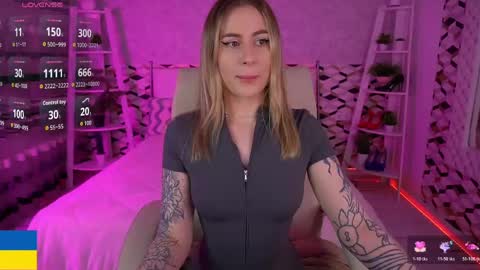 Snapshot of arolinanight chatting on May 2026 08:50:01 PM AROLINA online show from May 2026 08:50:01 PM