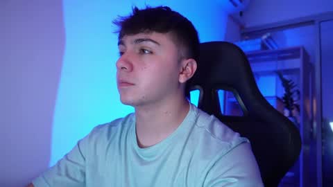 aron__cooper online show from April 2026 02:37:02 PM