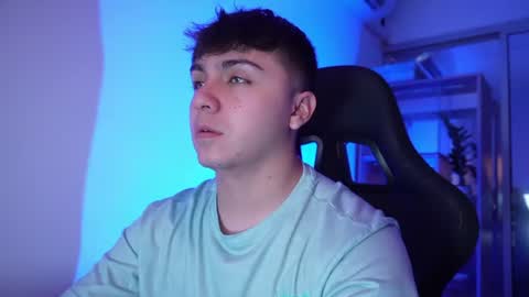 aron__cooper online show from June 2026 01:37:02 PM
