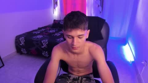 Aaron online show from December 2025 07:53:02 PM