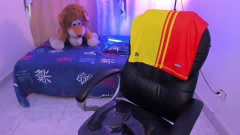 Aaron online show from April 2026 09:52:01 PM