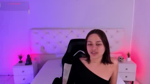 Aron cruz  online show from October 2025 01:44:01 PM