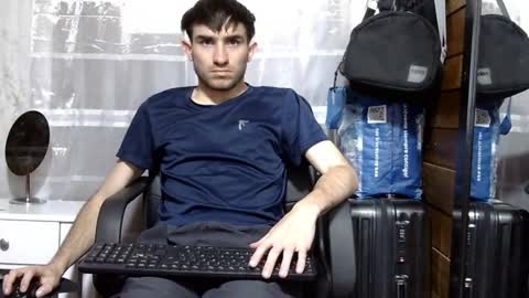 Aron G Franco online show from October 2025 06:36:01 PM