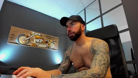 AronGrant online show from December 2024 07:39:02 AM