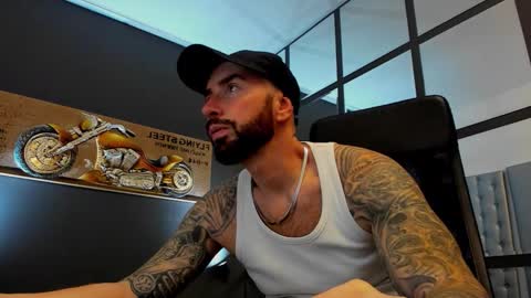 AronGrant online show from October 2025 09:33:01 AM